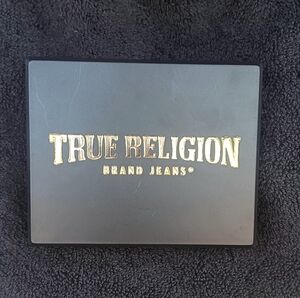 TRUE RELIGION mens wall